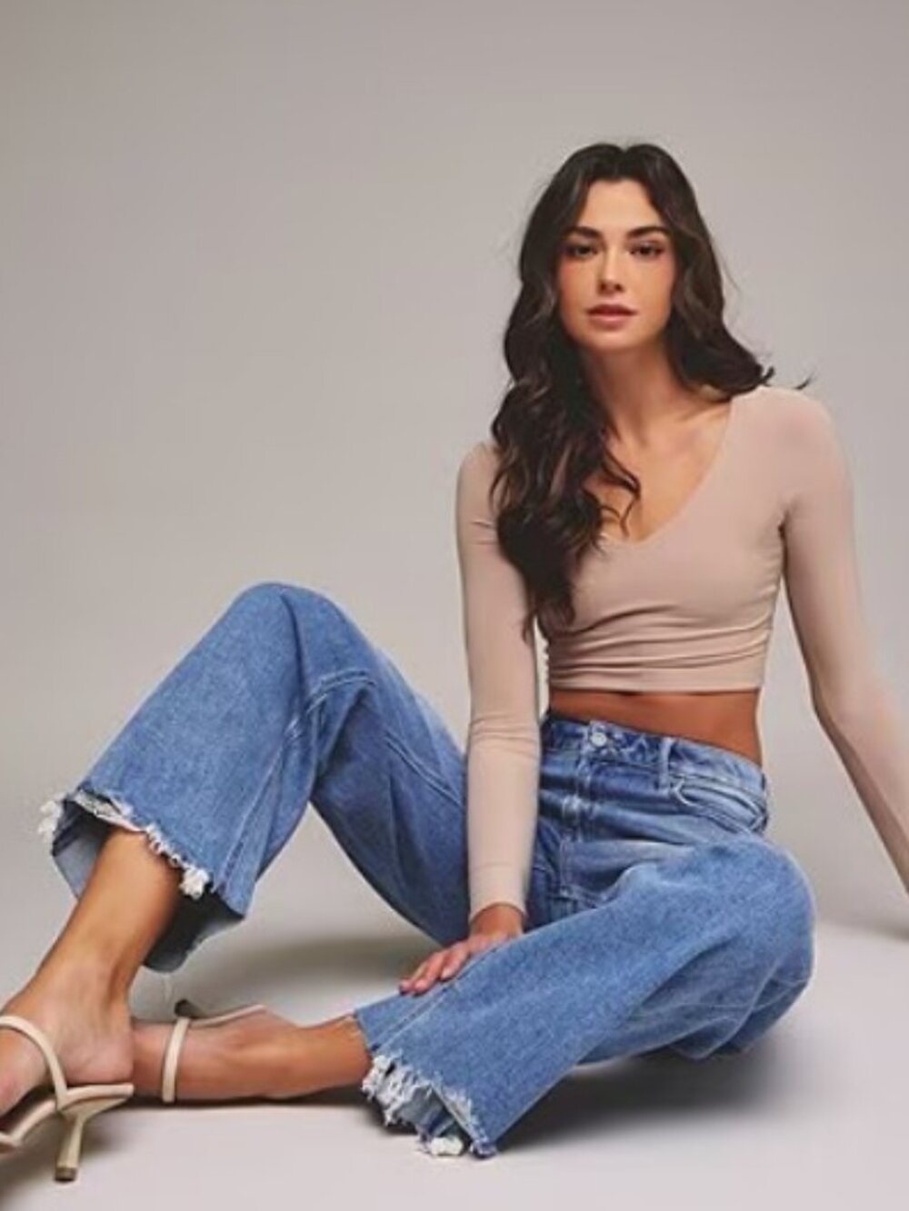 Hidden Logan Dad Jeans Size 25 *Like New*